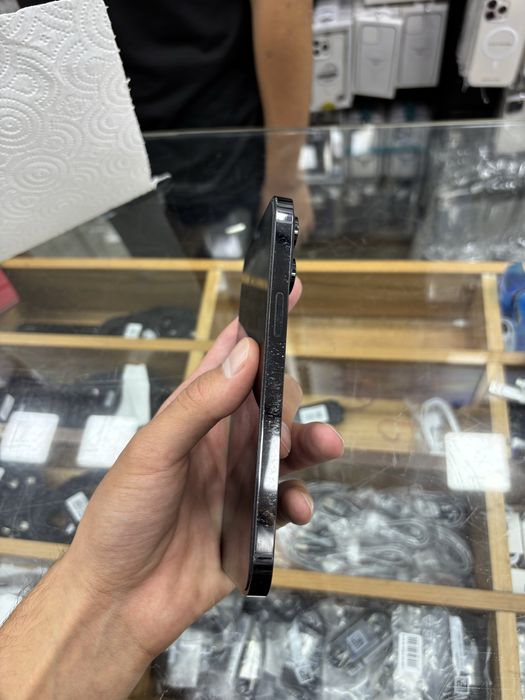 Iphone 14 pro max.   256.  ZA/A.  Ikta sim card