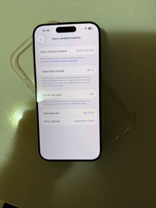 Vând iphone 15 pro /256GB