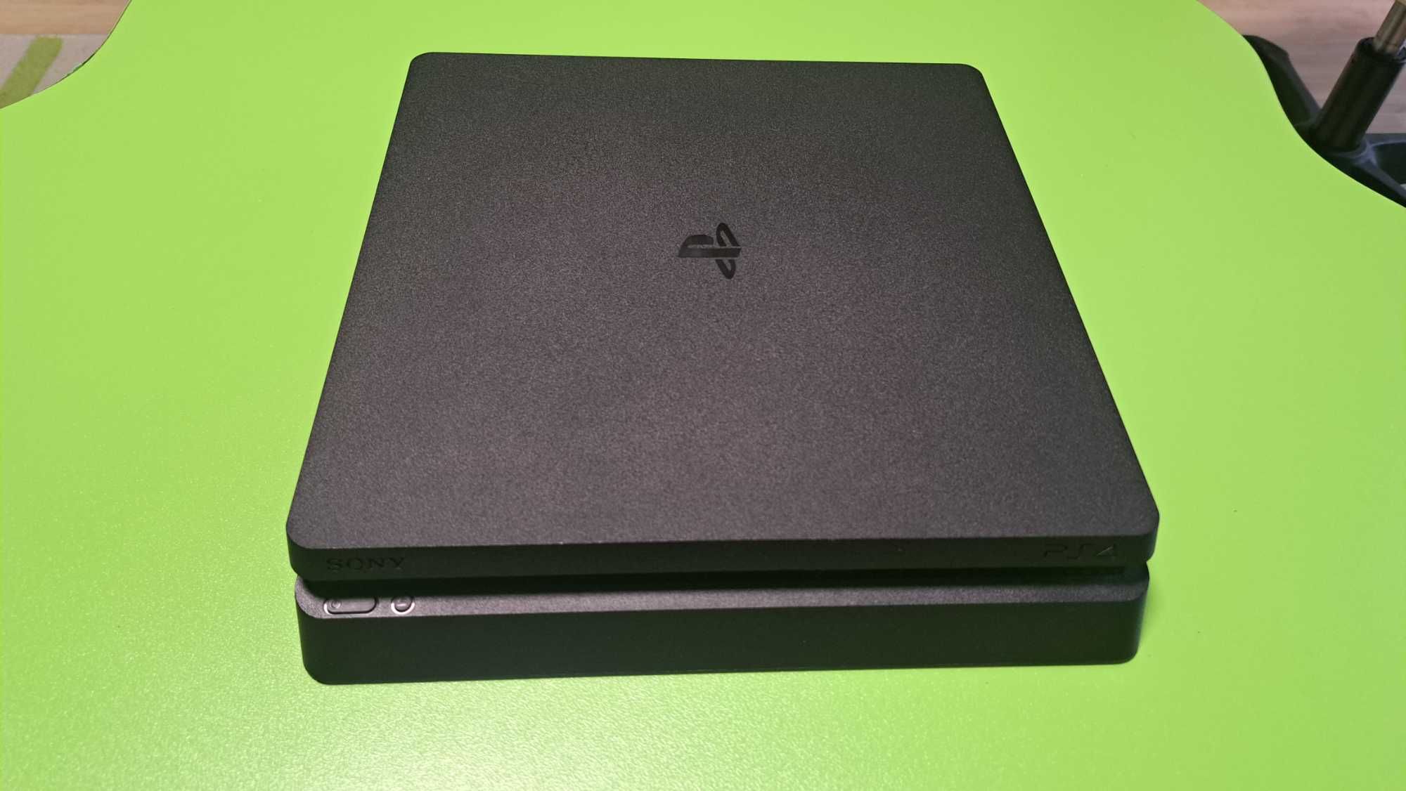 Playstation 4 slim