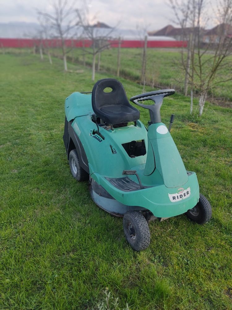 Tractoras de tuns gazon