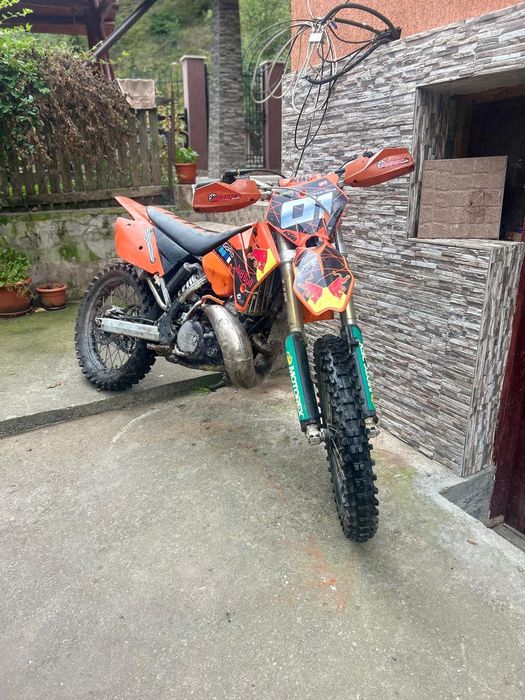 Vând KTM SX 250.