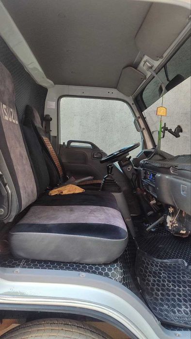 Isuzi 5 tonnalik sotiladi