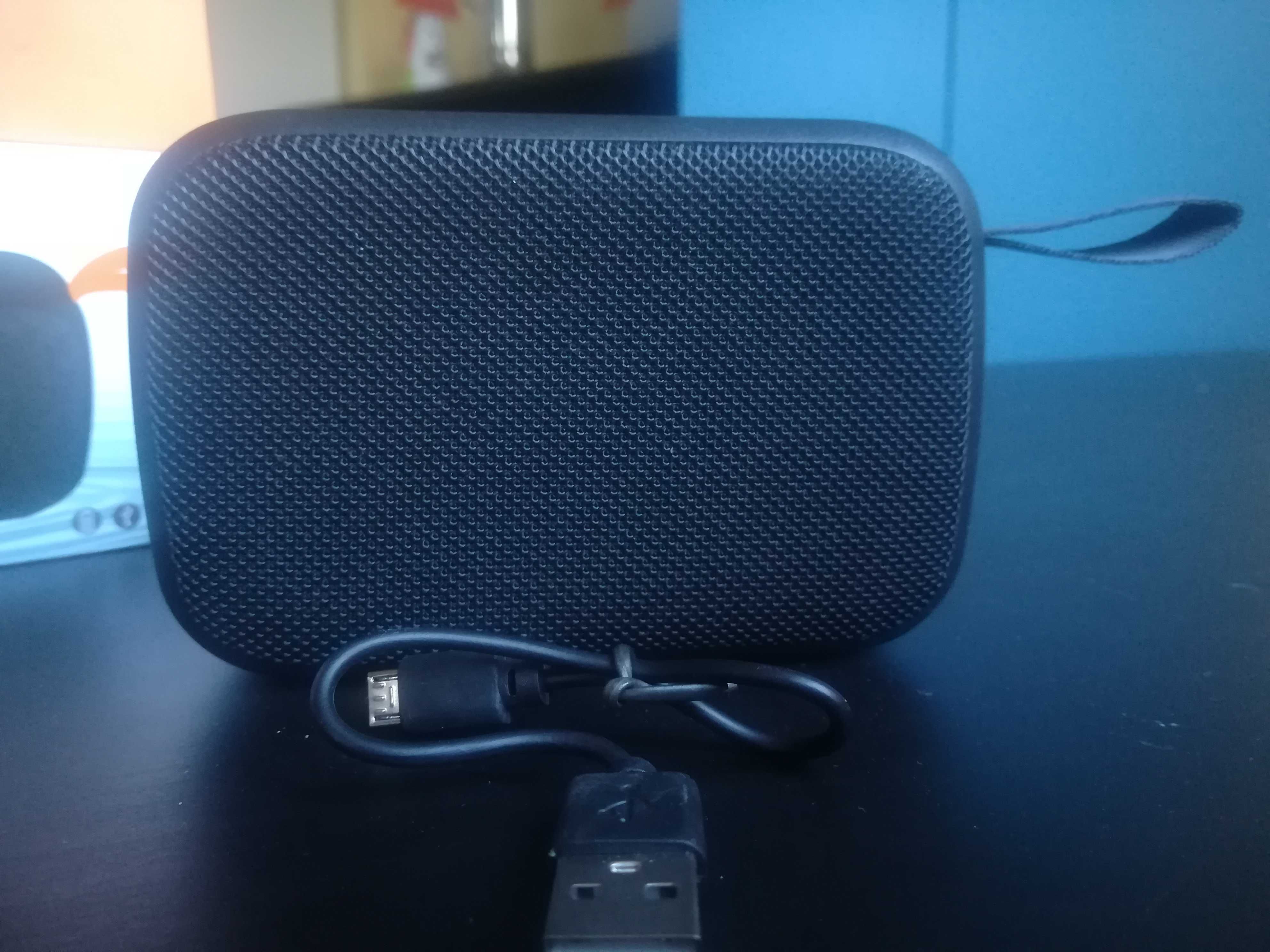 Bluetooth колконка с FM радио - нова, в опаковка