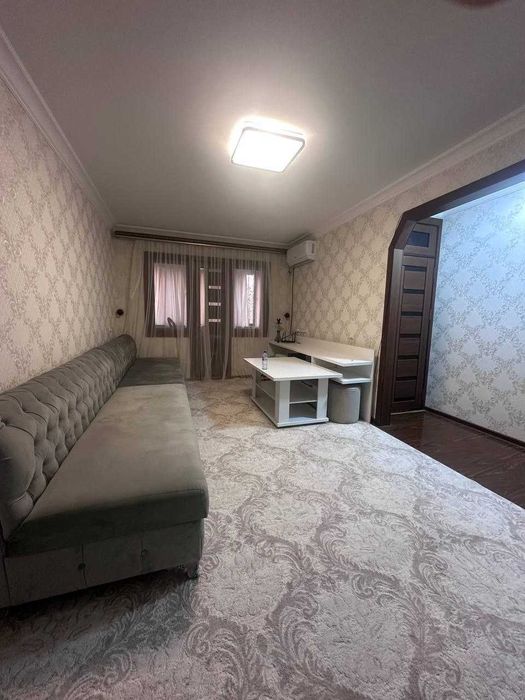 Санъат саройи олдида 2 хоналик жихозли сквозной уй сотилади