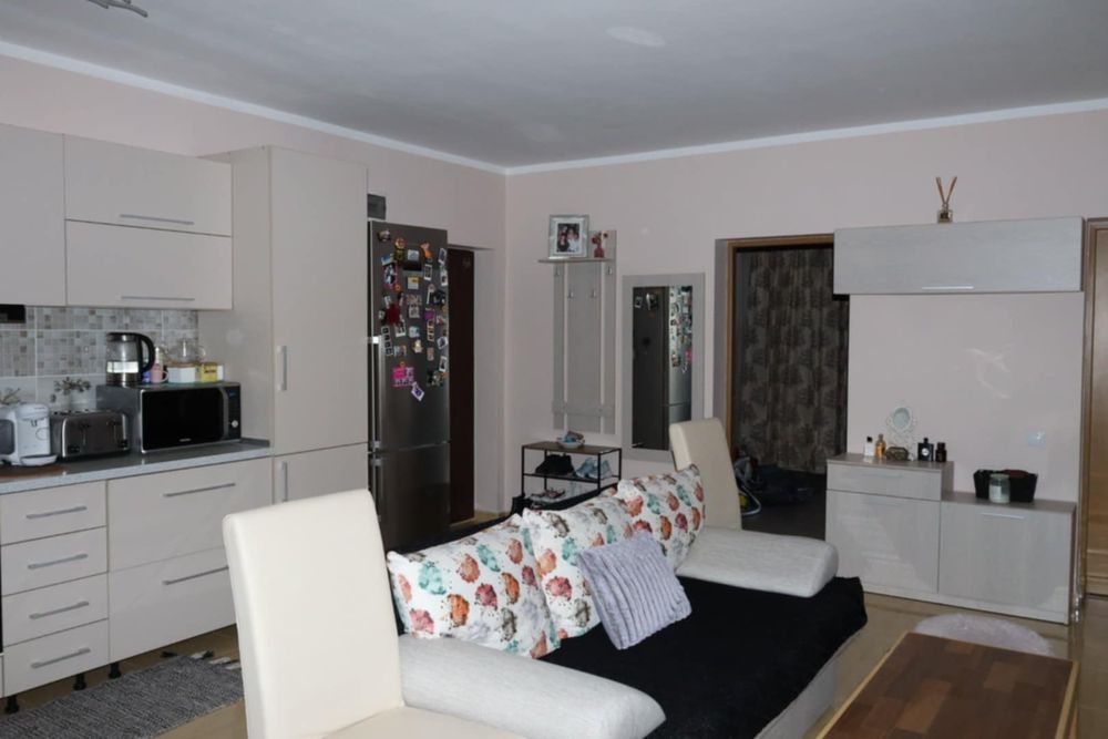 Vânzare apartament 2 camere, parter, cu grădină proprie zona Vivo