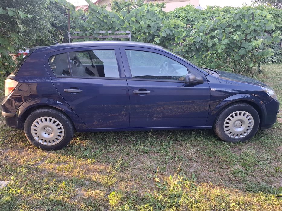 Opel Astra H 1.4 Benzină 90CP, 2005 – 164.000 km