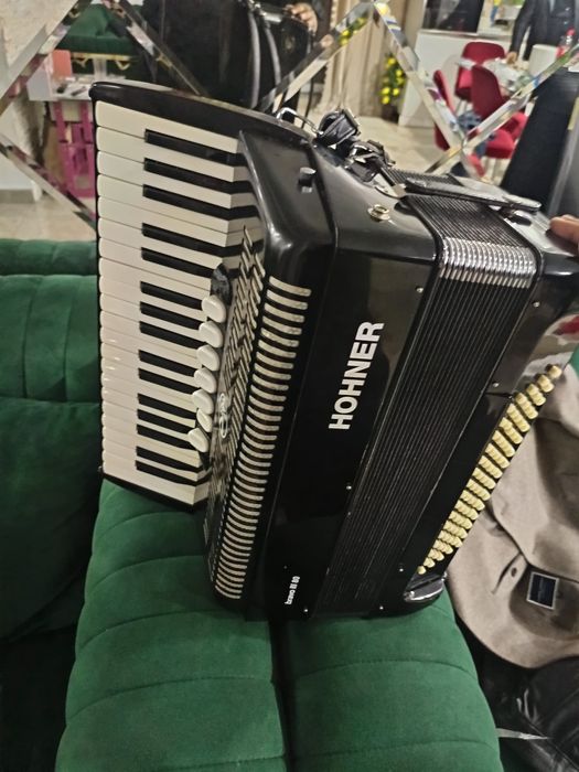 Hohner bravo III 80 DE BASI