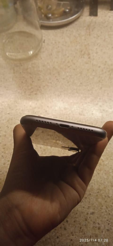 IPhone 11 хорошое состояние