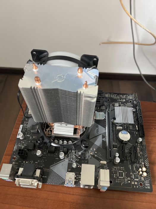 Placa de baza ASUS Prime H310m-k R2.0  + plus processor i3