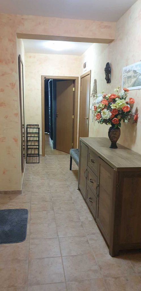 Продава се Тристаен апартамент в Търговище, Център - 107 кв.м за 1496 €/кв.м - Снимка #11