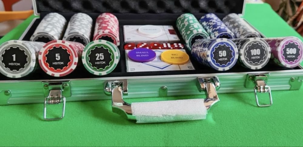 Покерный набор фишек 300 шт