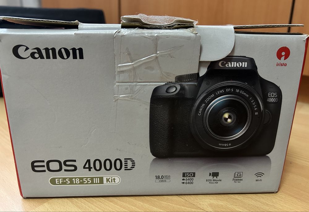 ПРОДАВАМ* Фотоапарат CANON EOS 4000D- пълен комплект+ ПОДАРЪК чанта