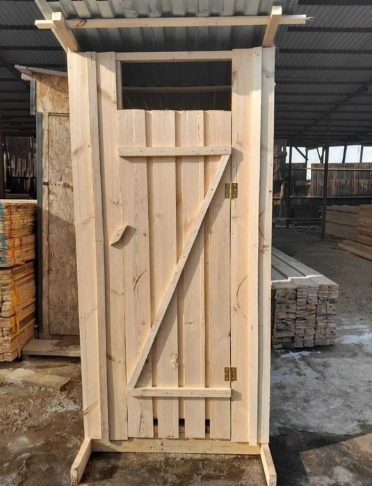 Туалет уличные с обрезной доски сосна с доставкой