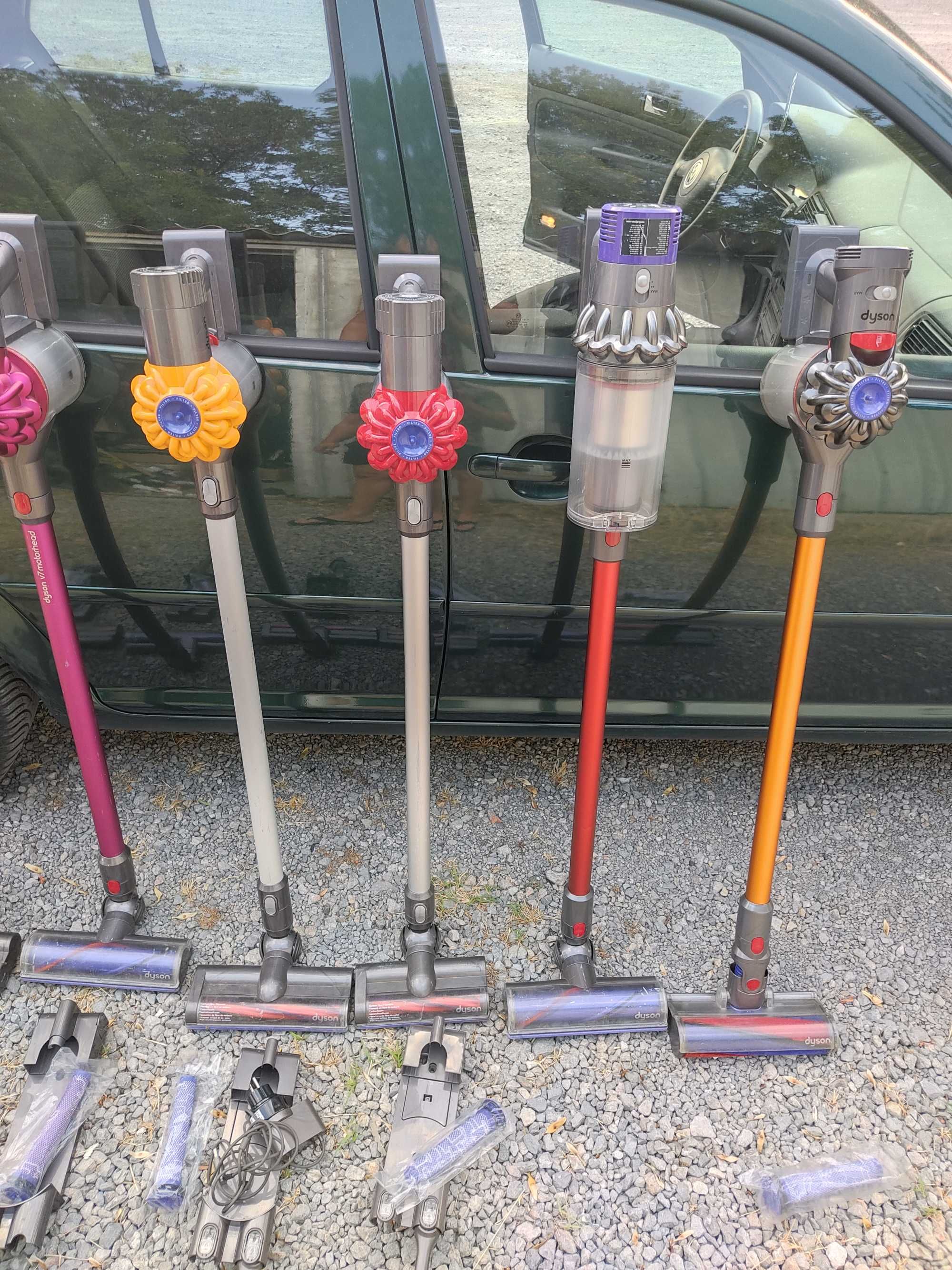 Dyson прахосмукачки и други
