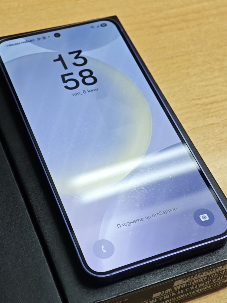 Продава се телефон Samsung S24