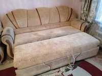 Продам уголок отдыха (большой диван, кресло, средний диван)