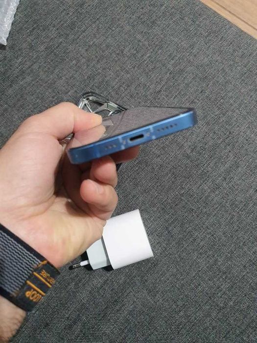 Iphone 13 -126gb - bat 100% - pret 14oo lei FIX