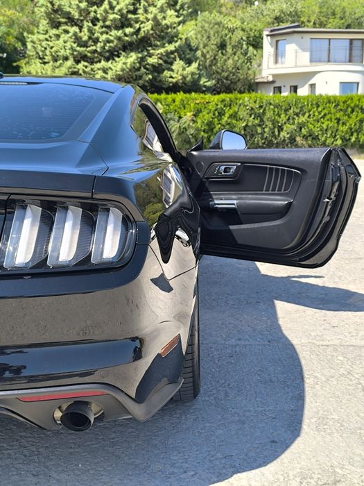 Ford Mustang продава