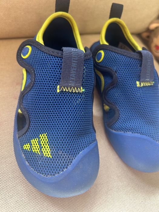 Детски маратонки Adidas за момче, номер 25