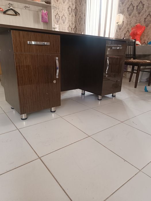 Stol sotiladi 55-1.48 kop ishlatilmagan