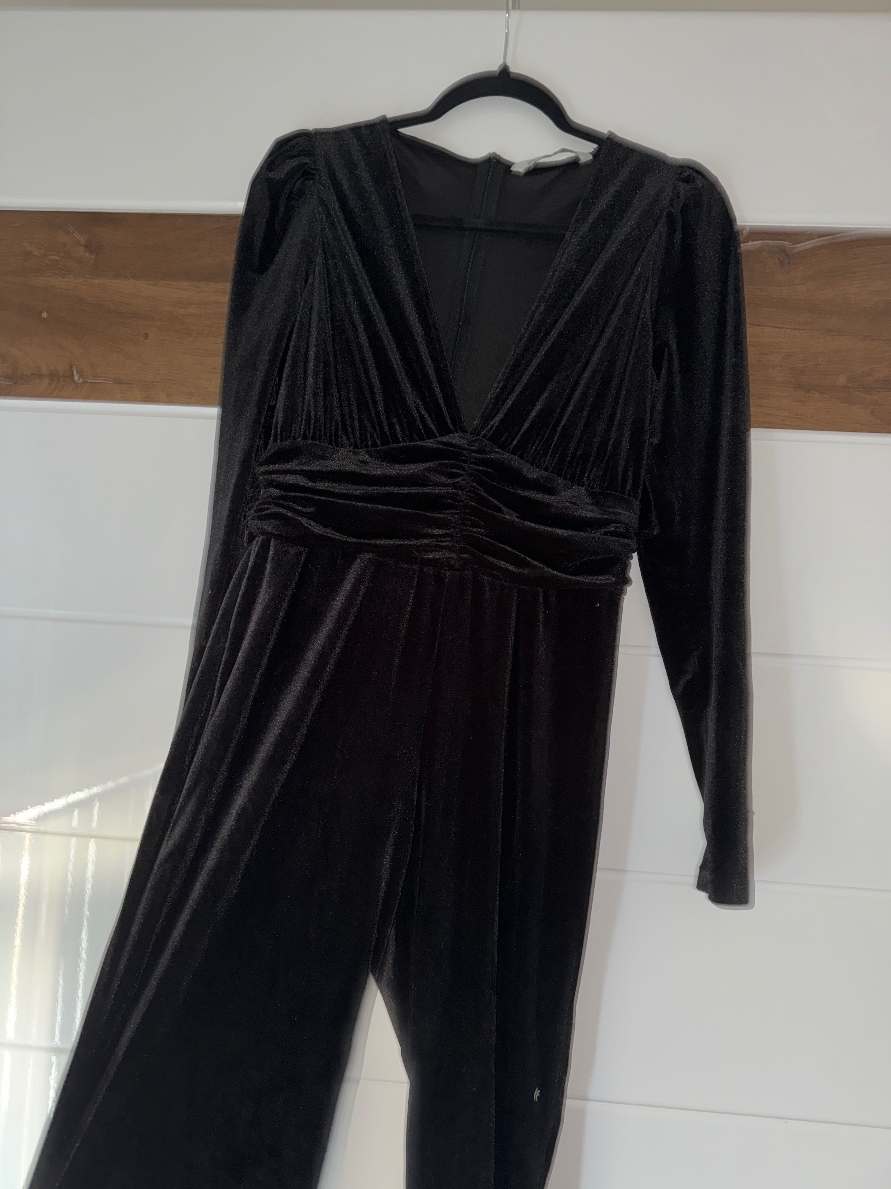Ефирен гащеризон ZARA