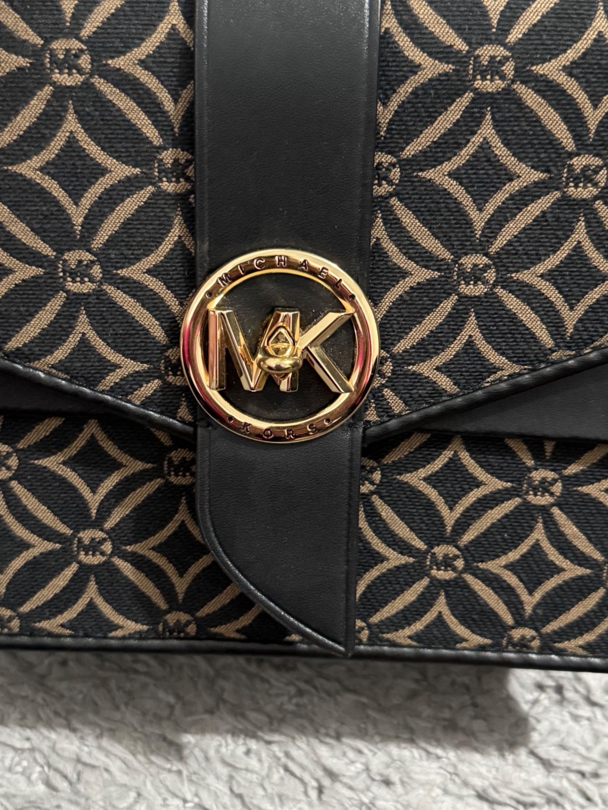 Чанта Michael kors