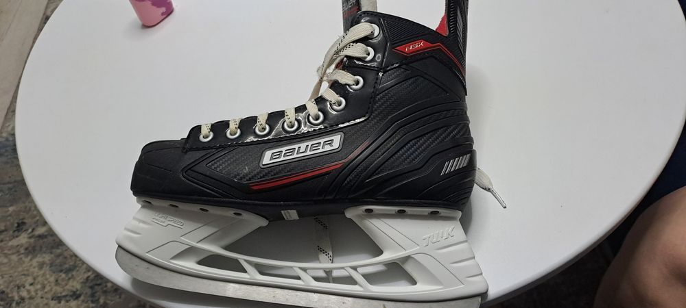 Коньки хоккейные Bauer