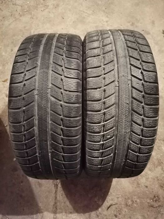 Продавам 2 броя зимни гуми 225.45.17 на 1 сезон дот 2019 Мишелин