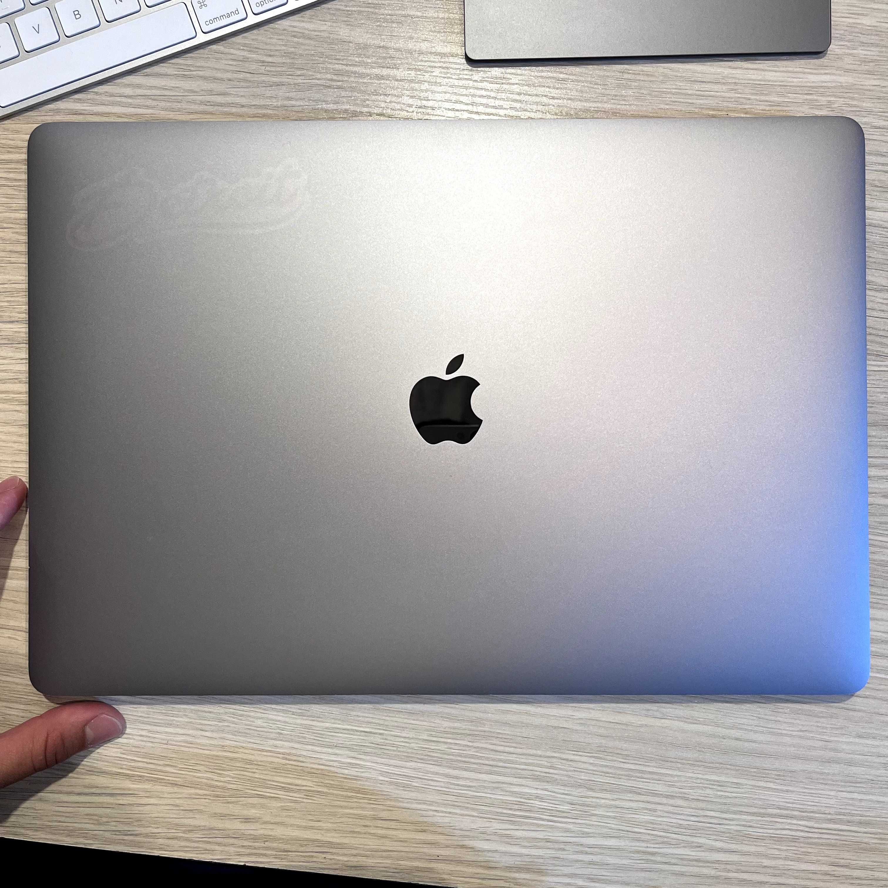 Macbook pro 2019 16inch 16/512 150 sikl