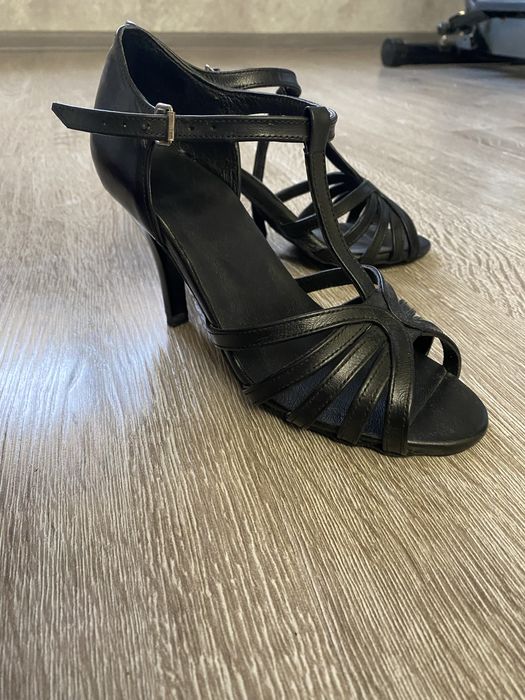 Танцевальные туфли 36 размер