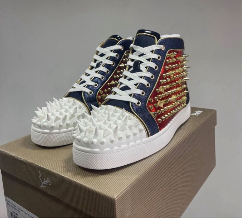 Christian Louboutin diferite culori