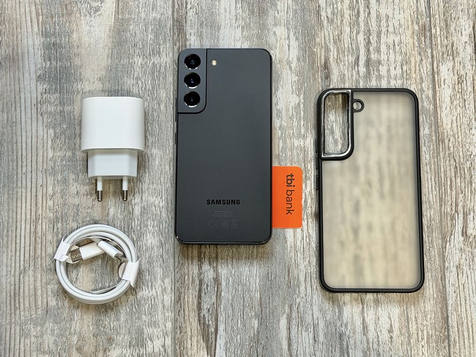 Samsung Galaxy S22 5G 128 GB Dual Sim Black Отличен