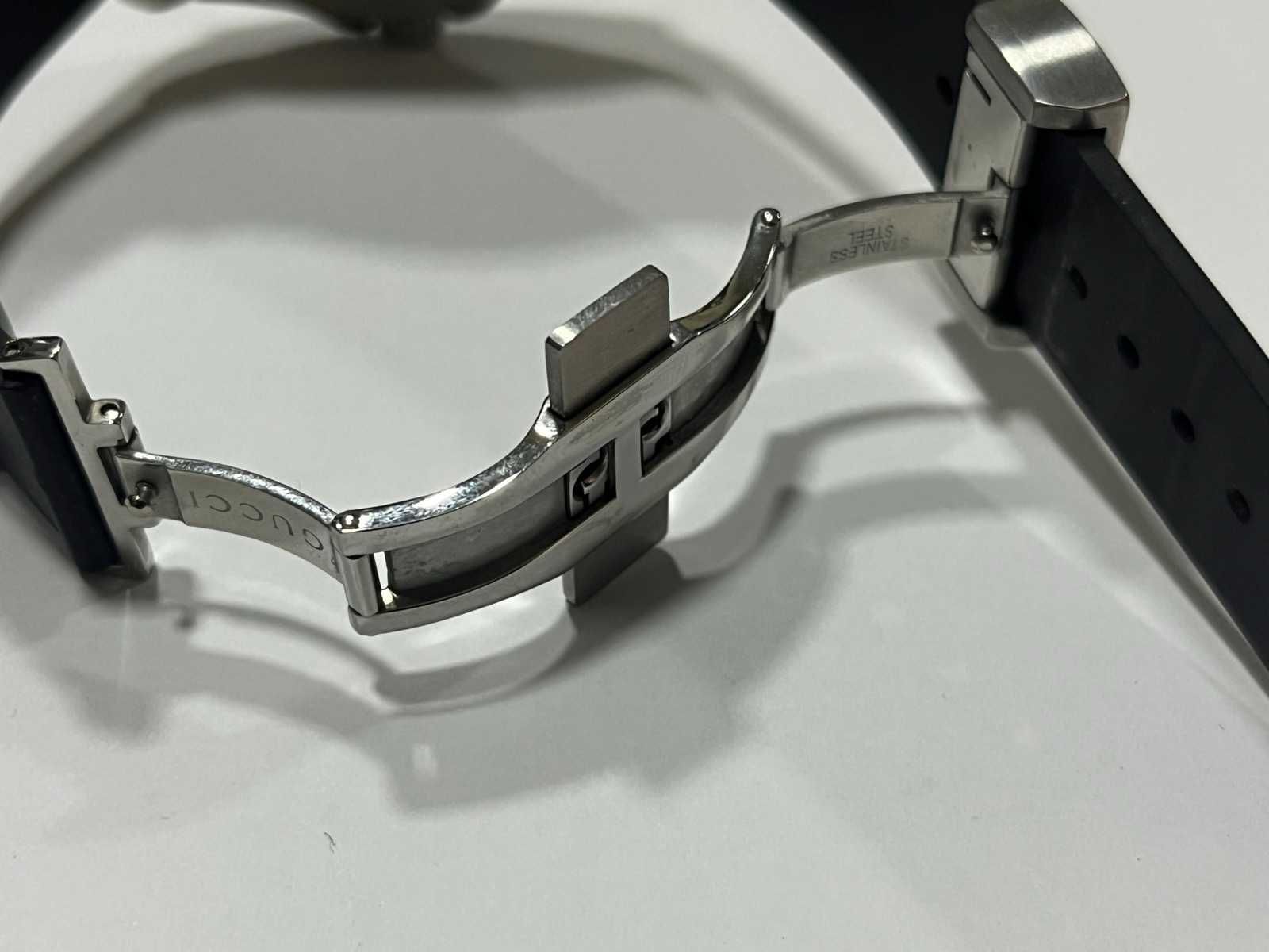 Часовник Gucci Dive 136.2