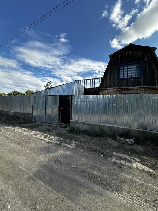Продам дачу на спутнике около речки!