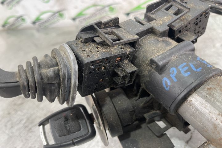 Maneta stergatoare parbriz si luneta 09185417 / 09 185 417 Opel Corsa