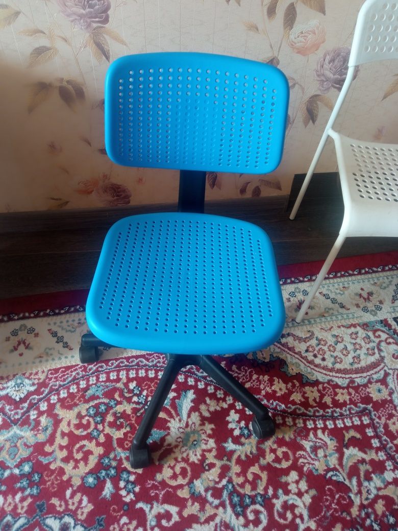 Компьютерный стул кресло икеа