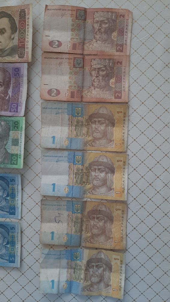 Коллекция современных купюр банкноты разных стран