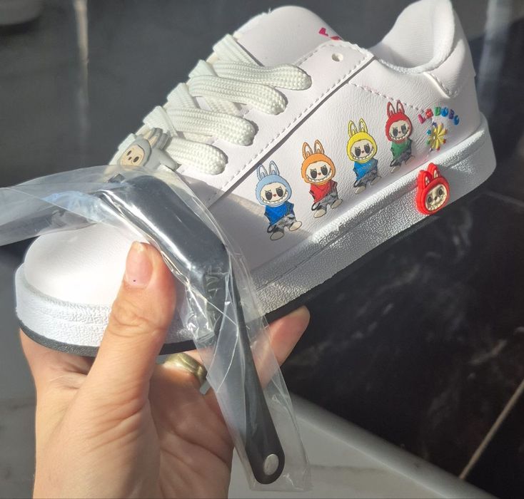 Adidași Labubu+ ceas