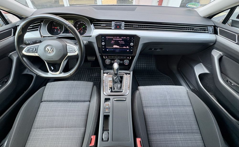 Volskwagen Passat B8/2.0 TDI/DSG7+1/Matrix IQ Light/Impecabila