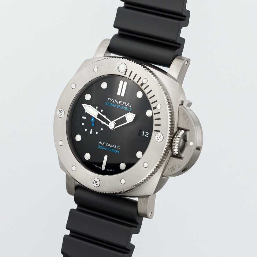 Panerai Submersible 47mm PAM02305