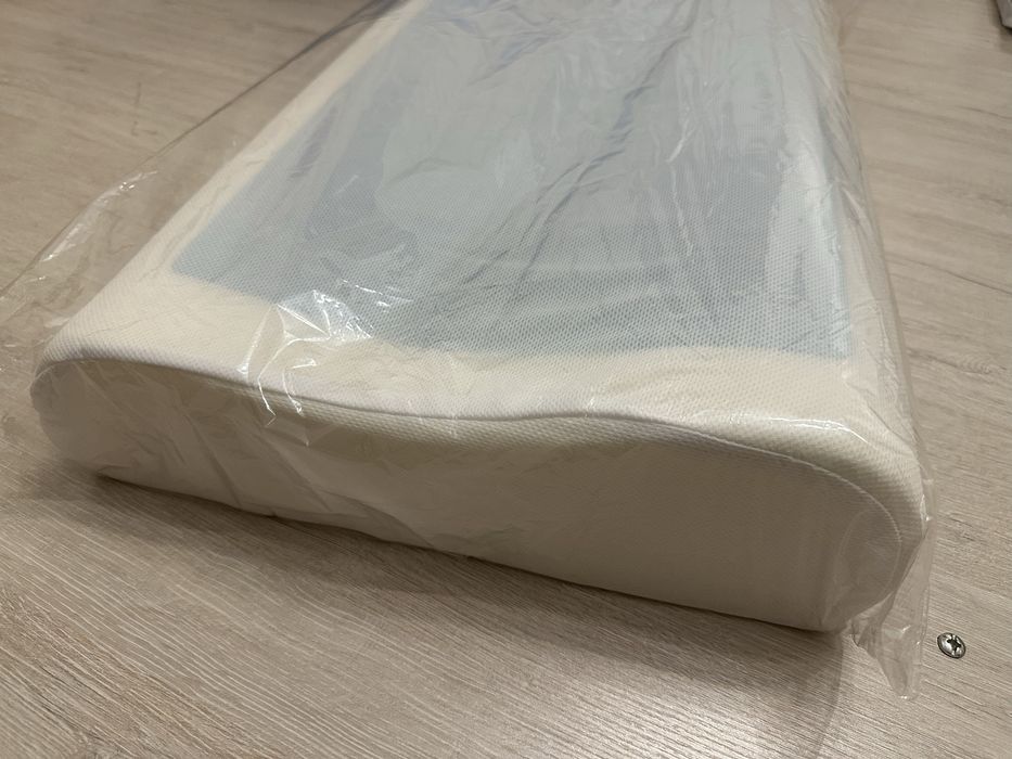 Подушка ортопедическая с охладителем.