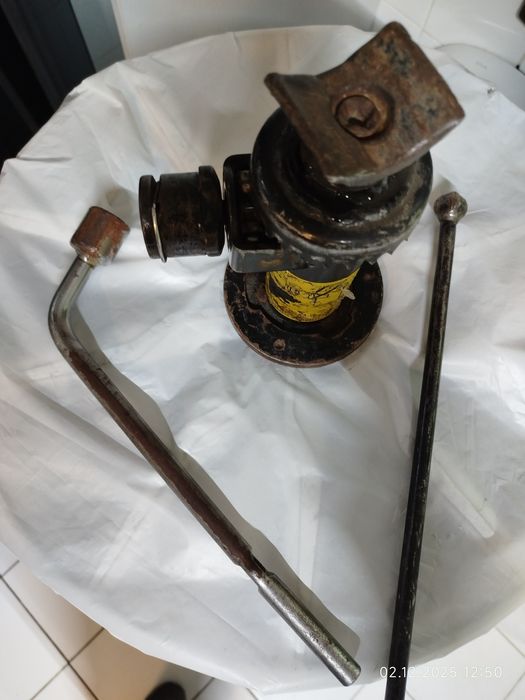 Домкрат Nissan Mistral Terrano оригинал