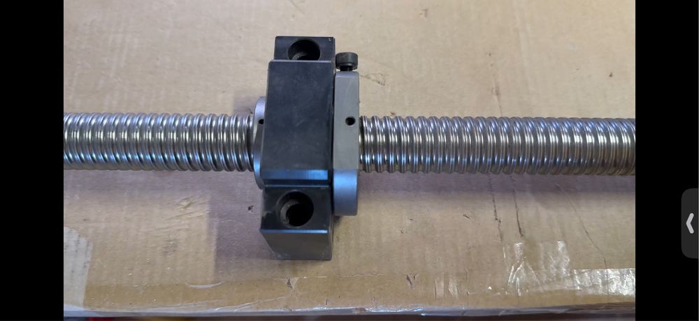 Surub cu bile 25/5, lungime 1700 mm. Ideal pt cnc. Nefolosit,