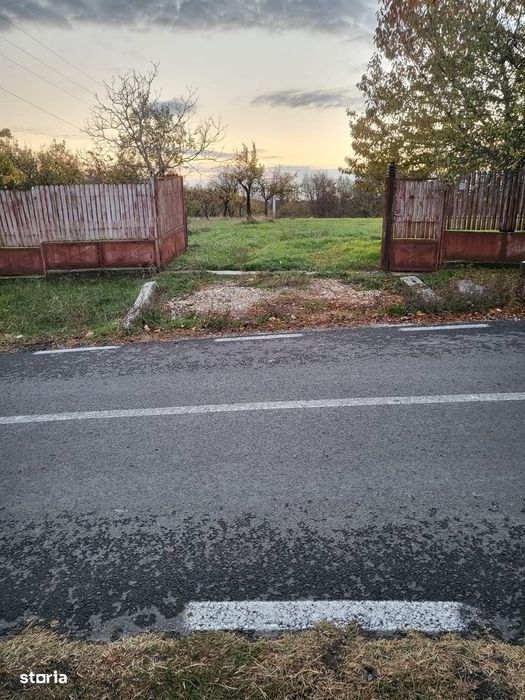 Vand parcele teren intravilan,Mosoaia, strada principala, 7 km Pitesti