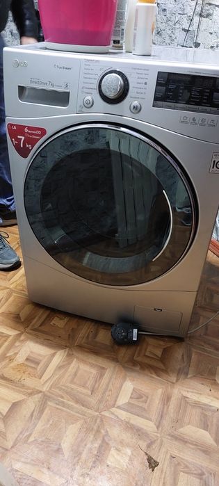 Продам стиральную машину!!!