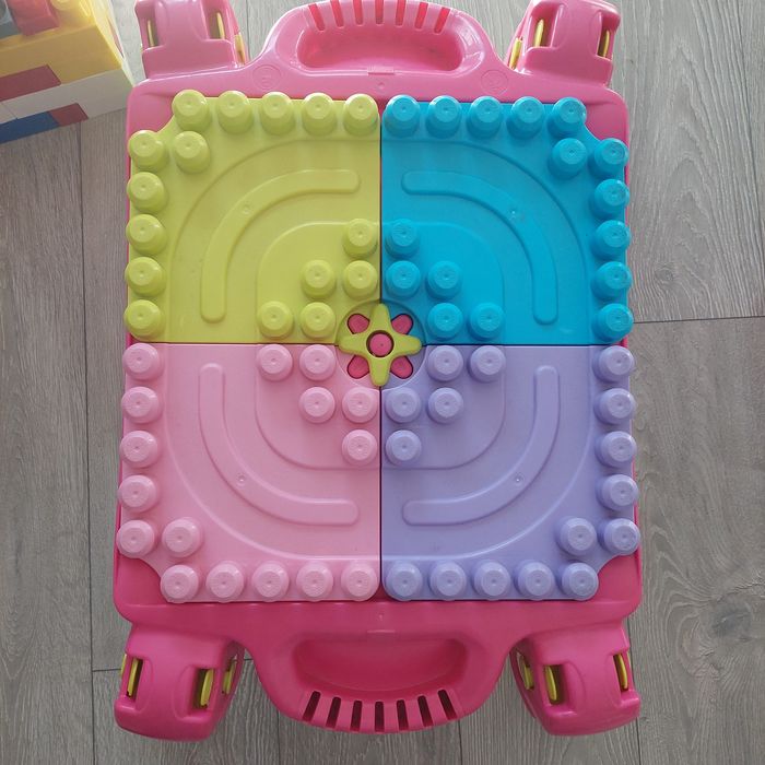 Masa + 4kg cuburi Megablocks