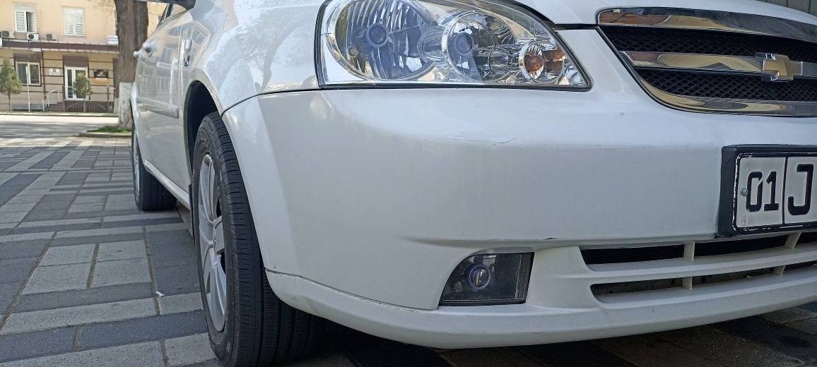 Ласетти 1.6 автомат сотилади.