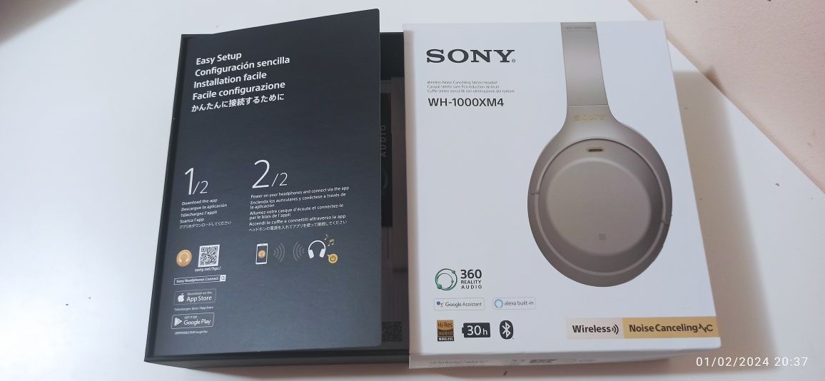 Cutie căști Sony WH-1000XM4