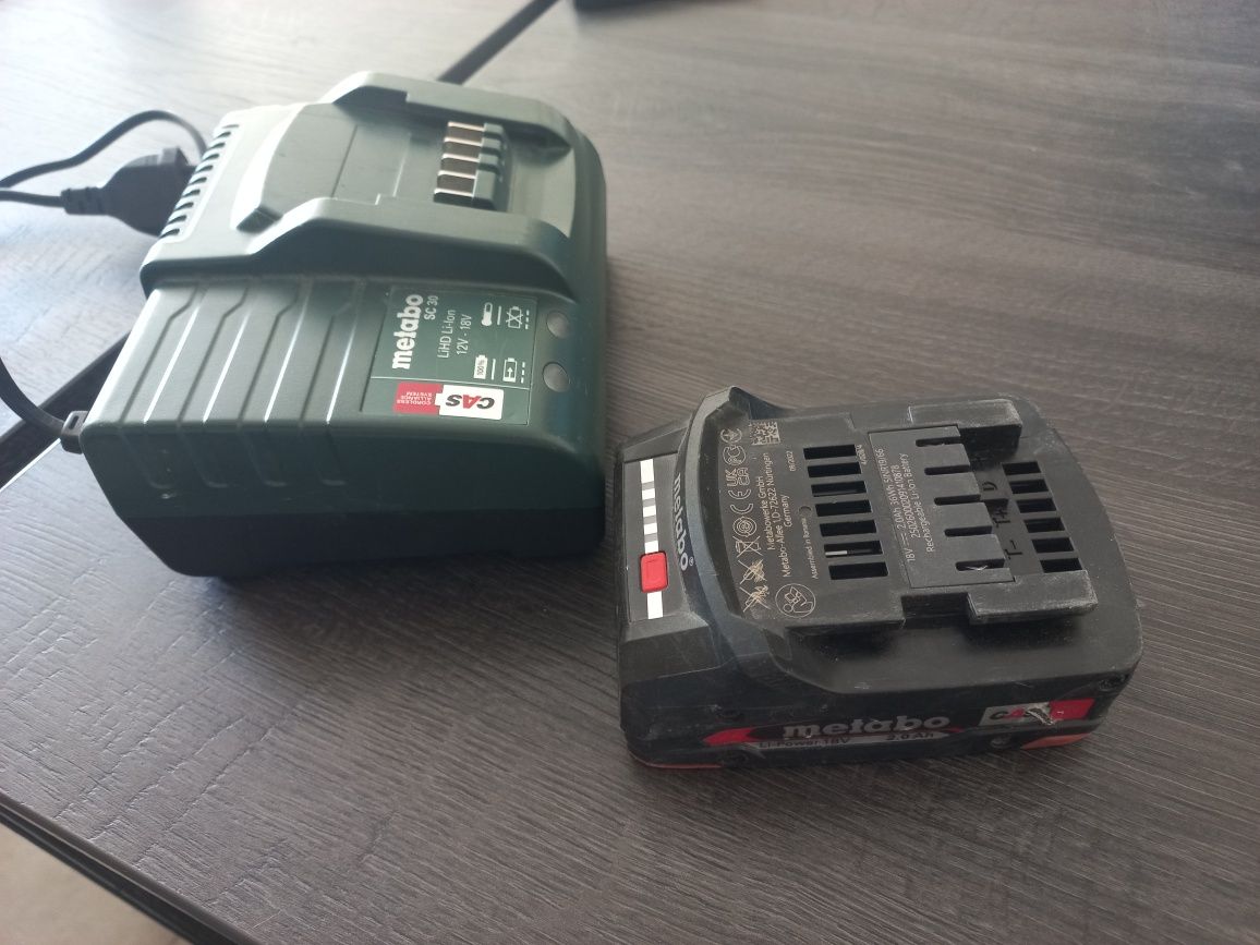 Зарядно и винтоверт METABO SC 30 + батерия 2.0Ah 18v.
