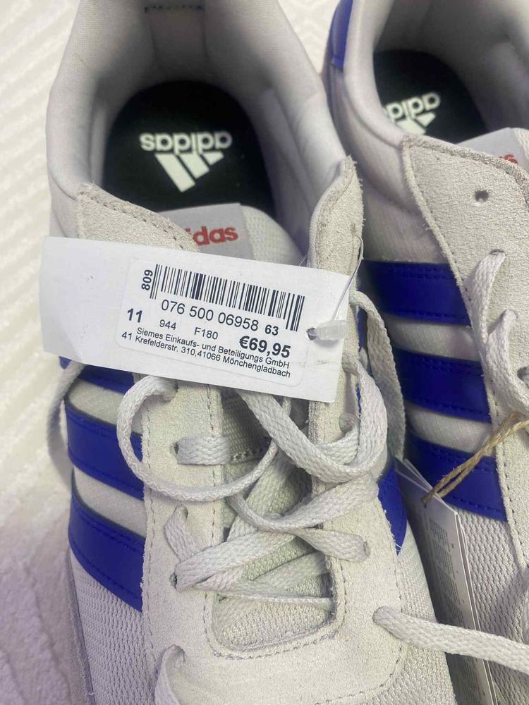 Чисто нови обувки addidas